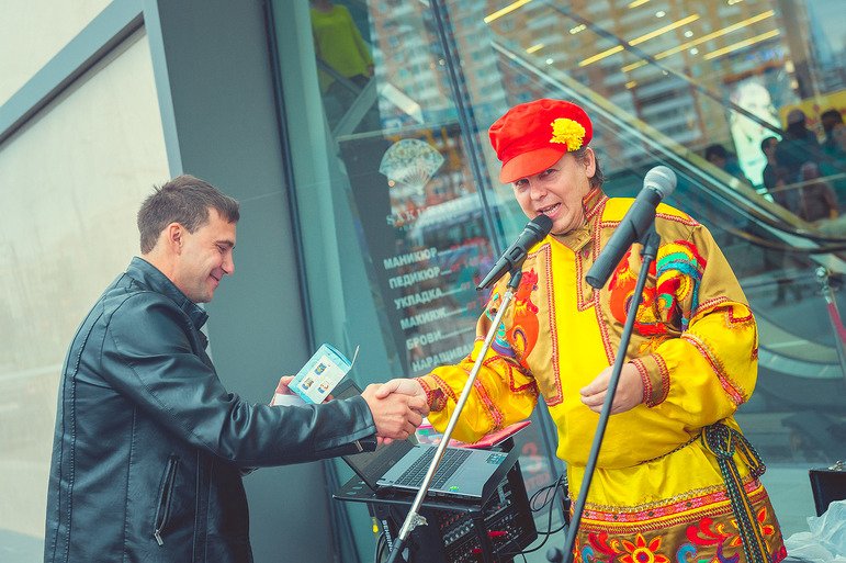 Баринов Виктор организатор и ведущий русской свадьбы.&nbsp;Ведущий русской свадьбы Виктор Баринов : 