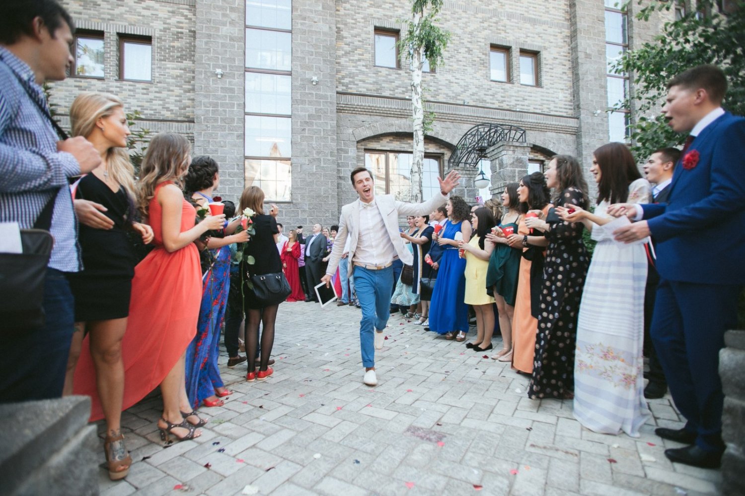 Ведущий свадебных торжеств&nbsp;Ведущий свадебных торжеств Павел Артёмов : 