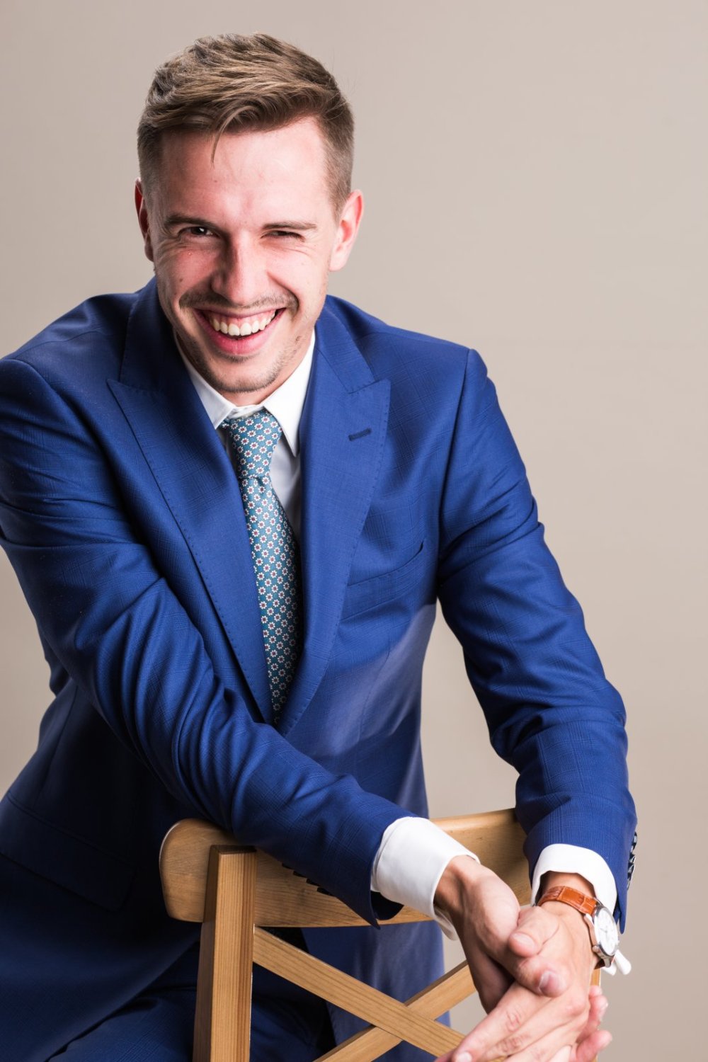 Ведущий свадебных торжеств&nbsp;Ведущий свадебных торжеств Павел Артёмов : 