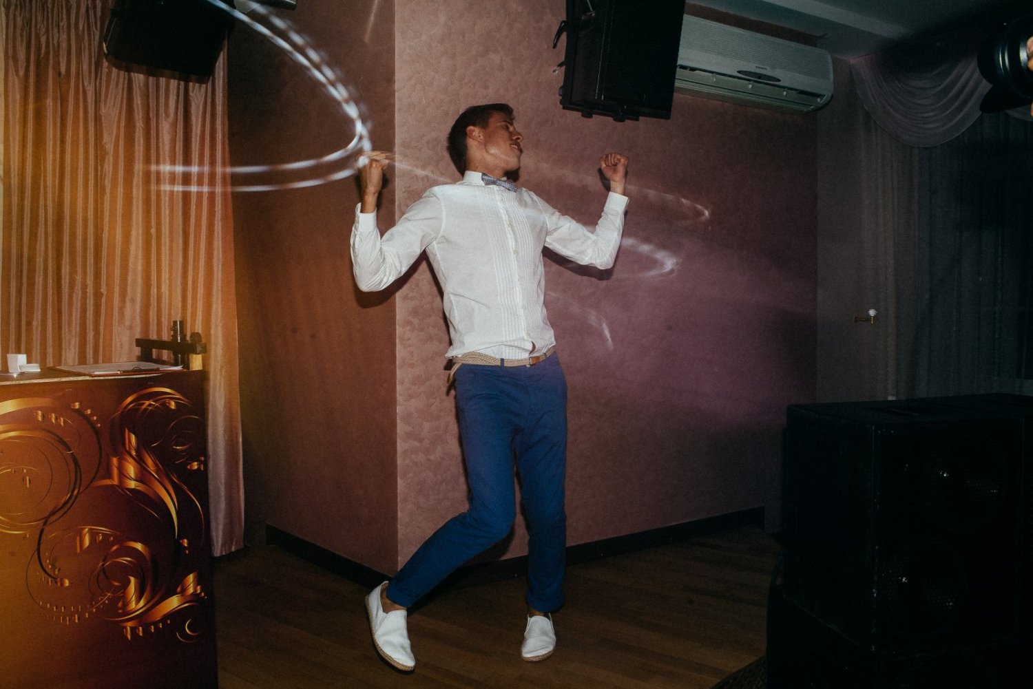 Ведущий свадебных торжеств&nbsp;Ведущий свадебных торжеств Павел Артёмов : 