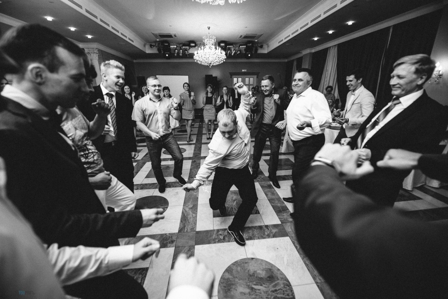 Ведущий свадебных торжеств&nbsp;Ведущий свадебных торжеств Павел Артёмов : 