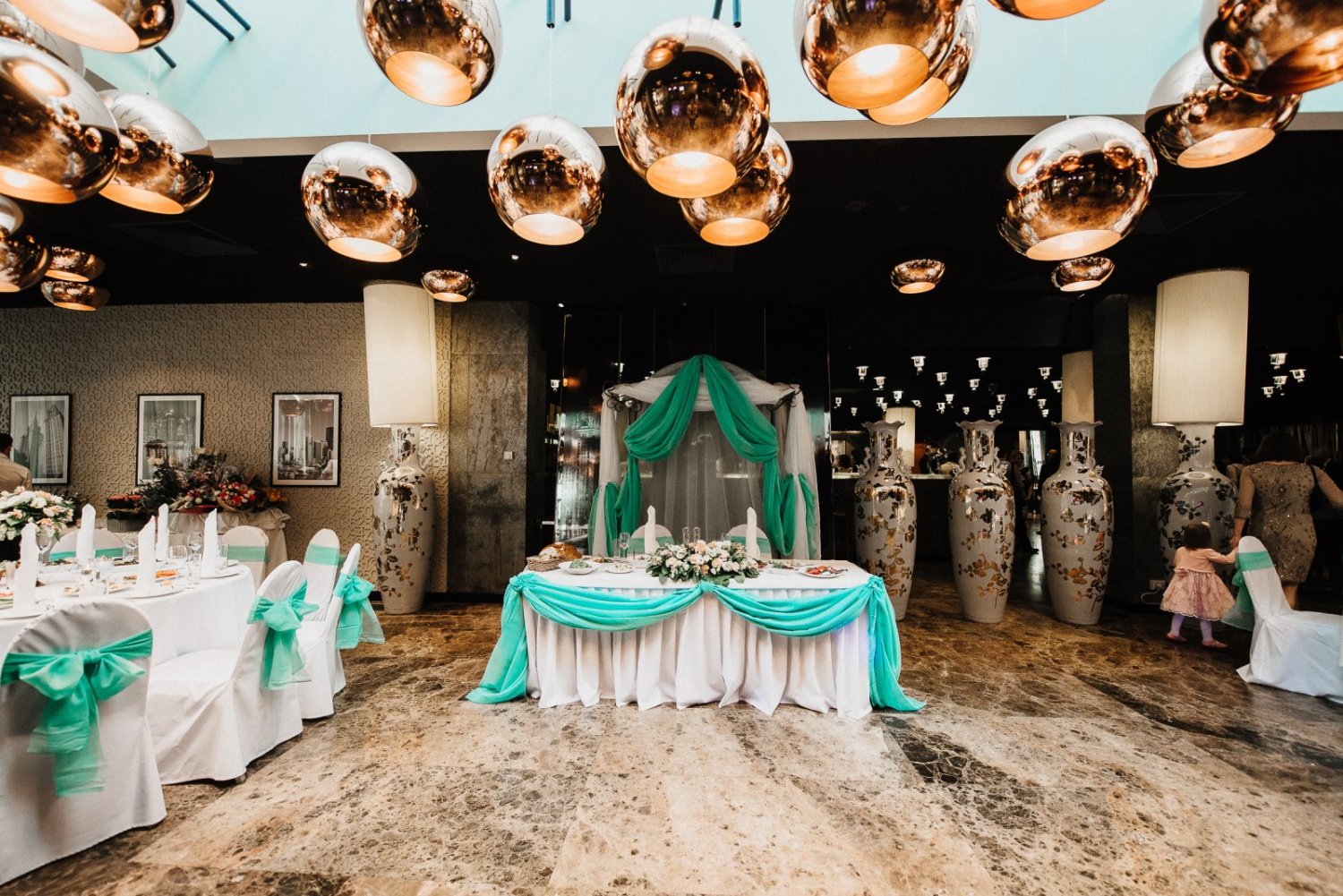 Ведущий свадебных торжеств&nbsp;Ведущий свадебных торжеств Павел Артёмов : 