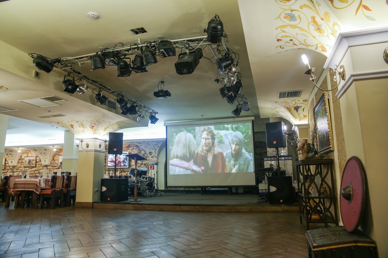 Интерьер&nbsp;Русский ресторан "Добрыня" : 