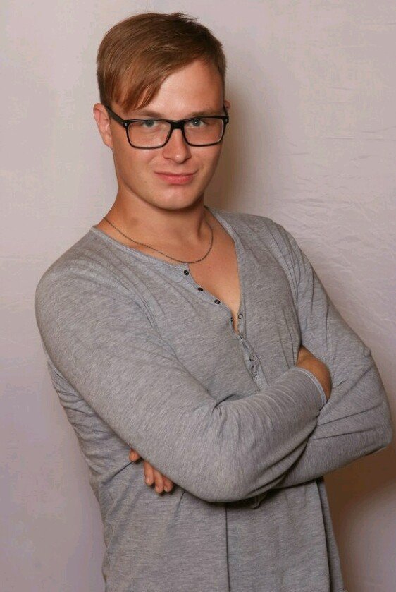 Вокалист Андрей Торопов&nbsp;Вокалист Андрей Торопов : 