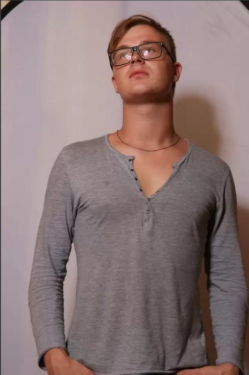 Вокалист Андрей Торопов&nbsp;Вокалист Андрей Торопов : 