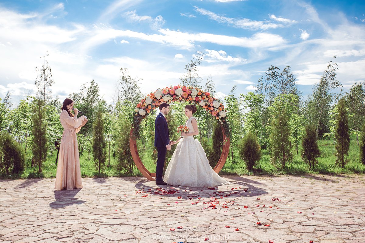 Счастливый&nbsp;Ведущая Алёна Котова : 