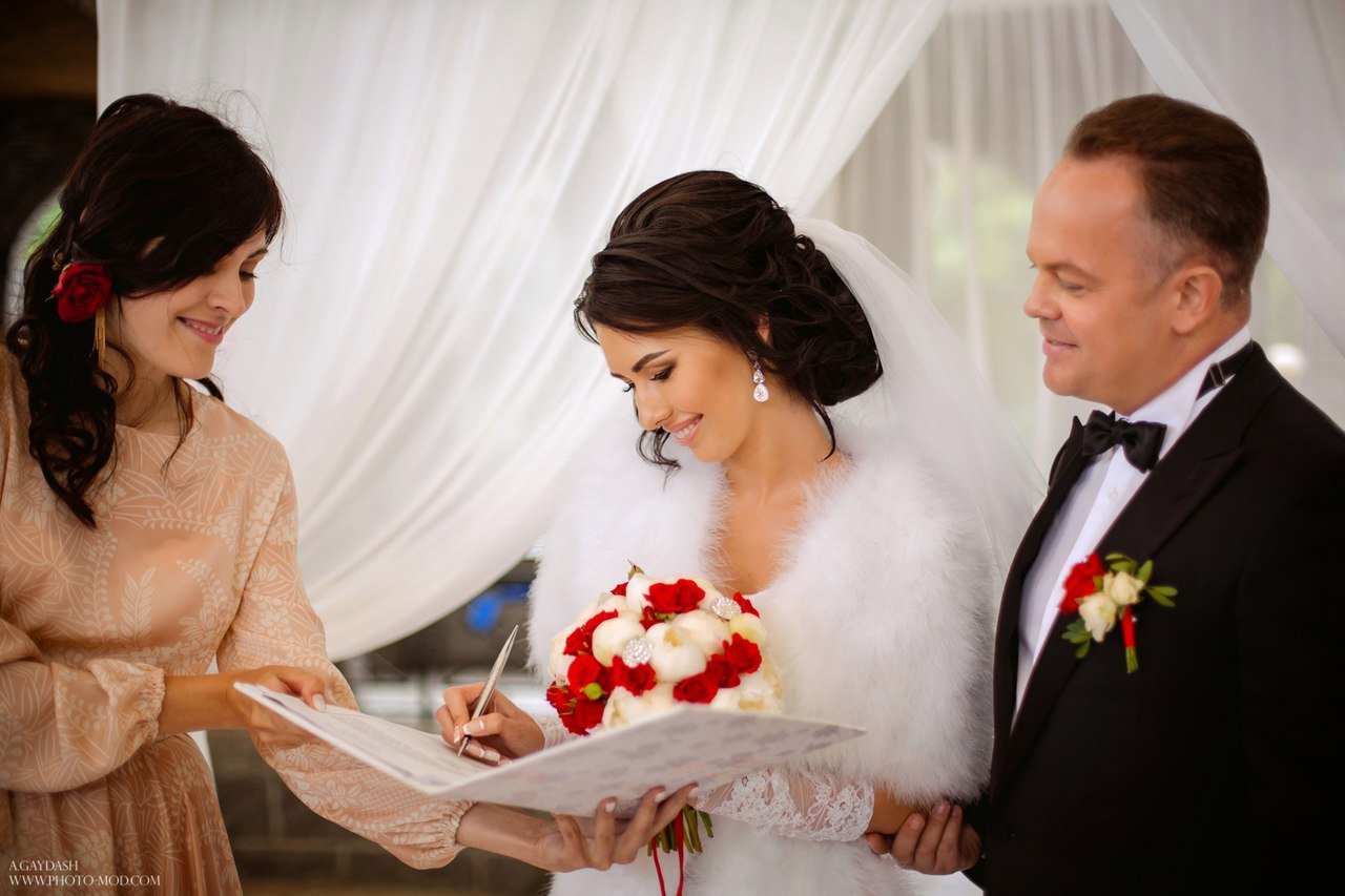 Счастливый&nbsp;Ведущая Алёна Котова : 