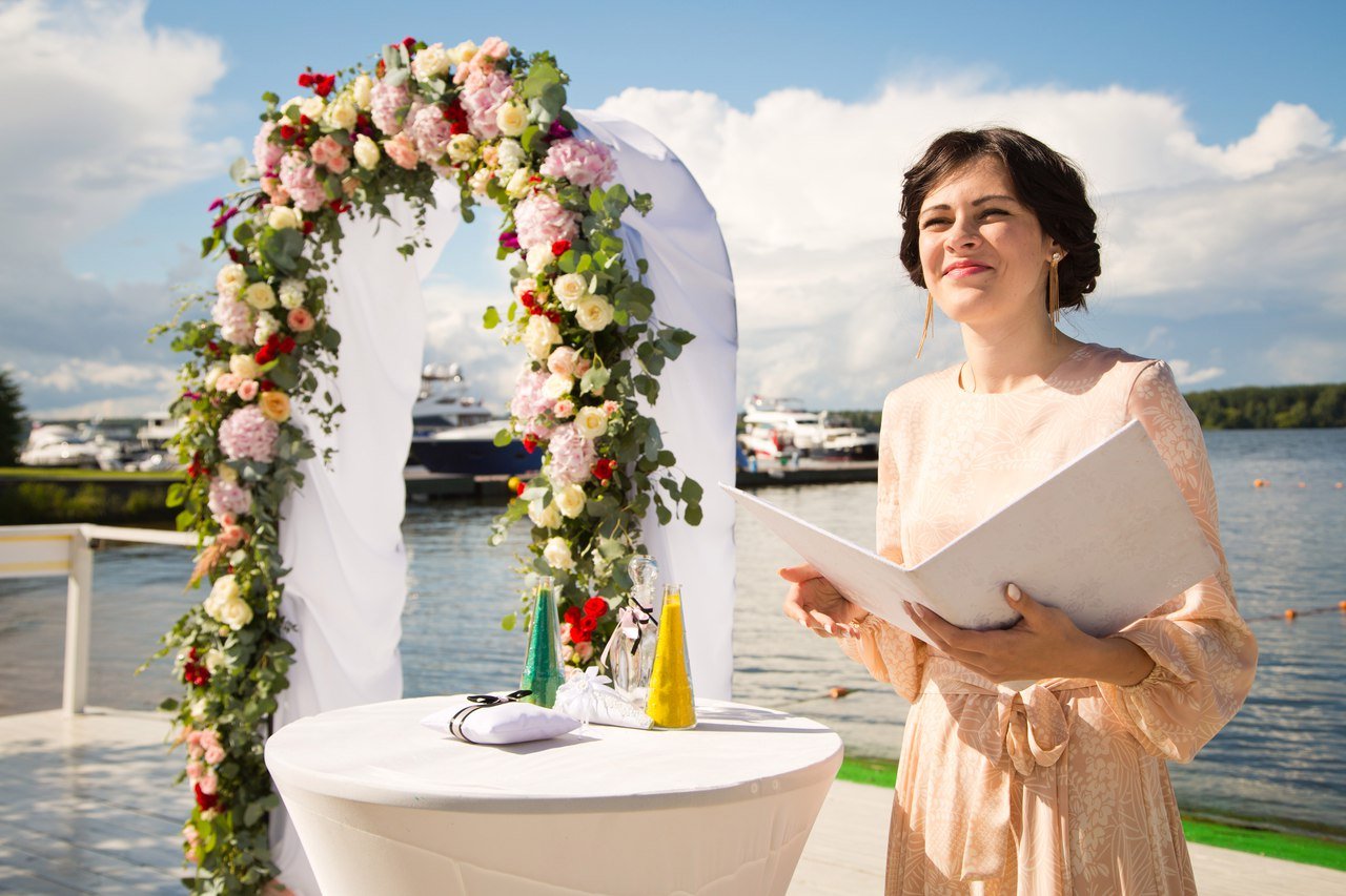 Счастливый&nbsp;Ведущая Алёна Котова : 