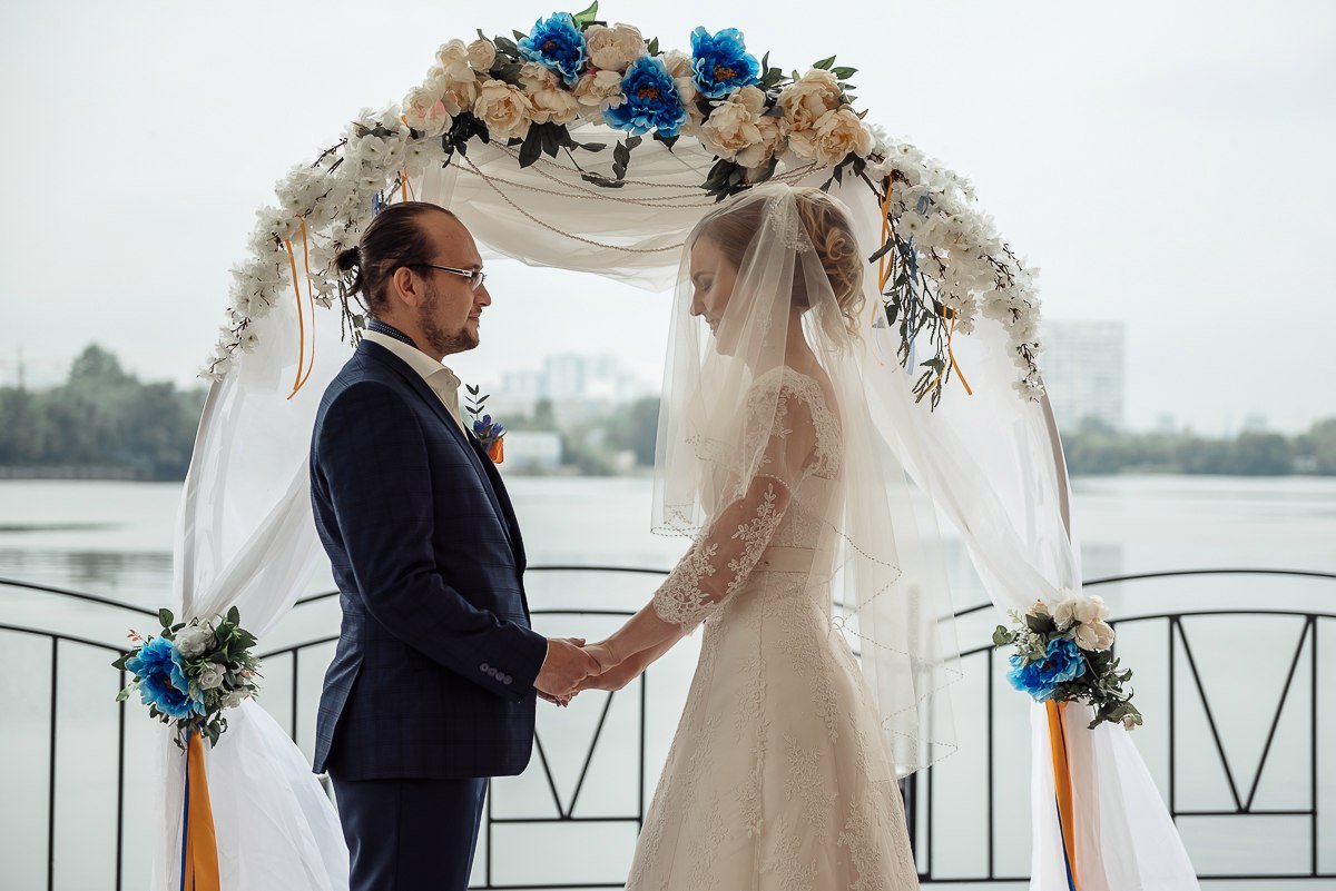 Оформление&nbsp;Ведущая Алёна Котова : 