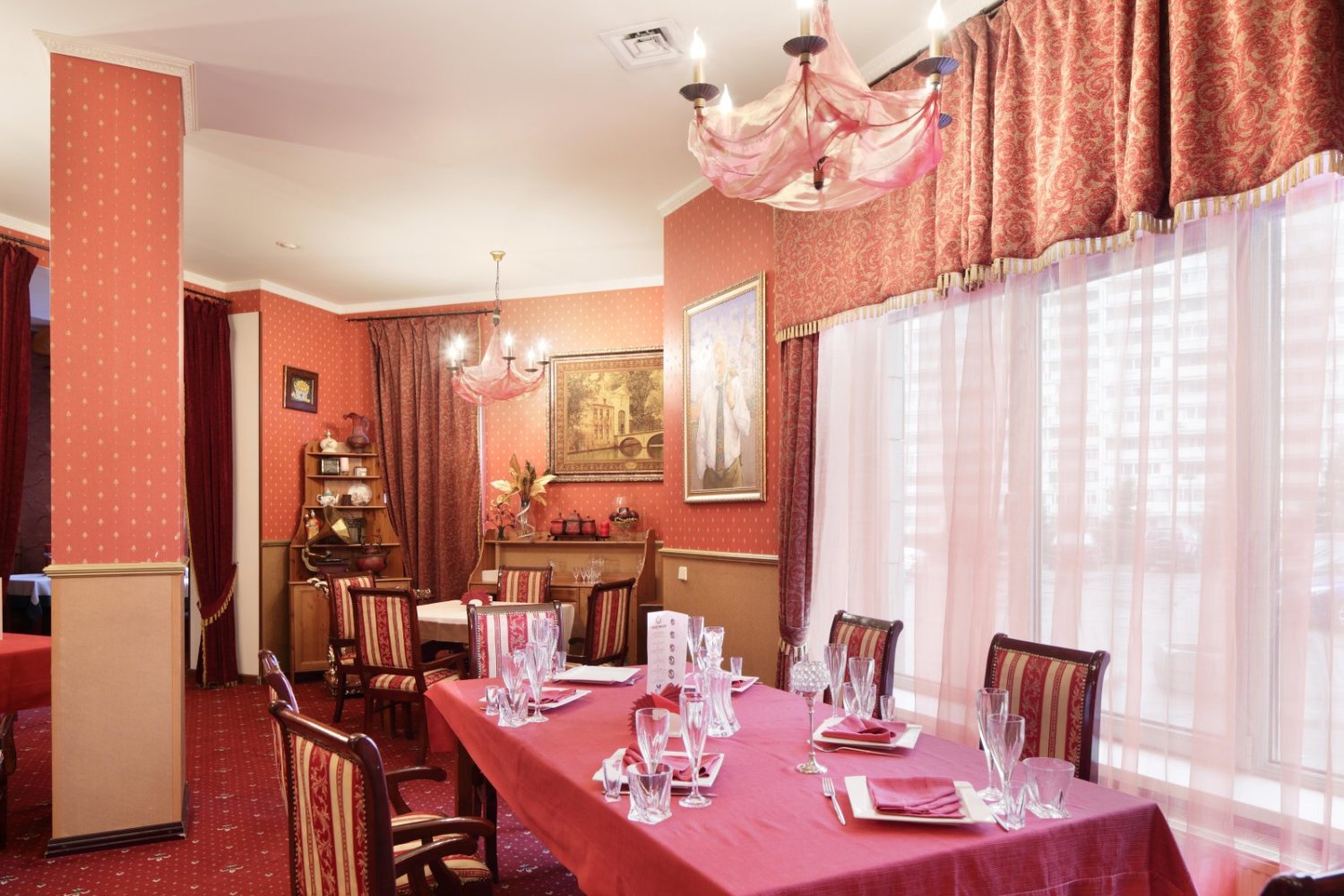 Интерьер ресторана&nbsp;Ресторан "Коронный"     ЖК Корона. : 