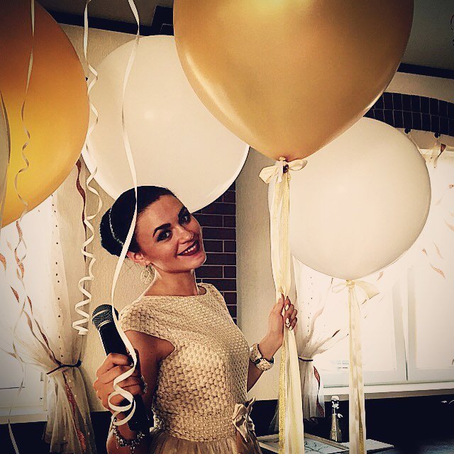 Поющая Ведущая Екатерина Бах 8 926 345 23 92&nbsp;Поющая ведущая Екатерина Бах : 