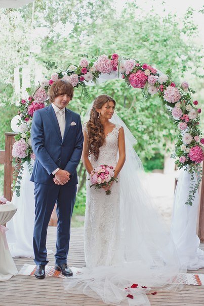 Поющая Ведущая Екатерина Бах 8 926 345 23 92&nbsp;Поющая ведущая Екатерина Бах : 