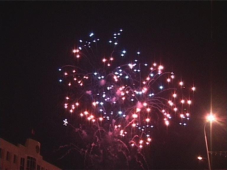 Фейерверк в честь 760-летия города Ивацевичи&nbsp;Фейерверков и пиротехнические шоу : 