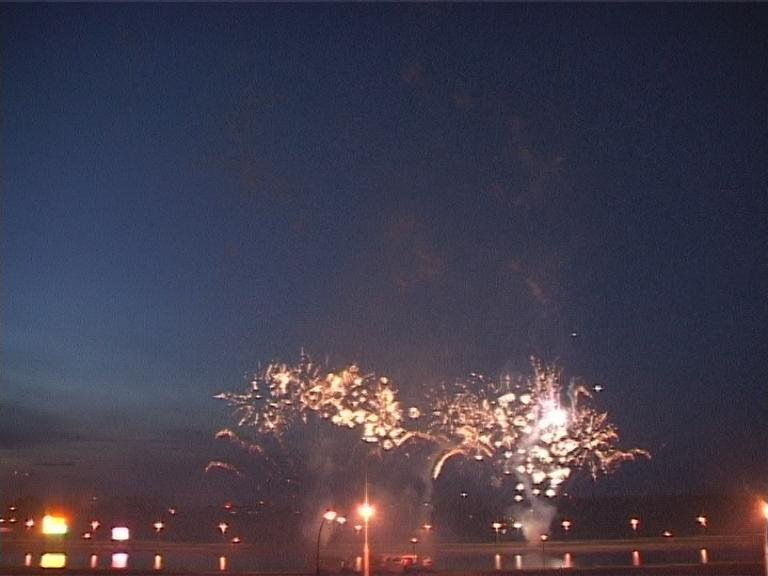 Фото фейерверков&nbsp;Фейерверков и пиротехнические шоу : 