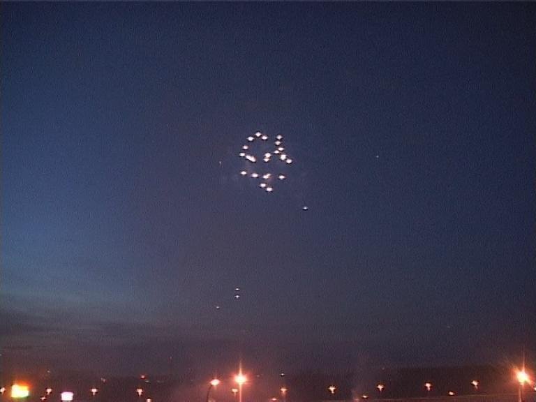 Фото фейерверков&nbsp;Фейерверков и пиротехнические шоу : 