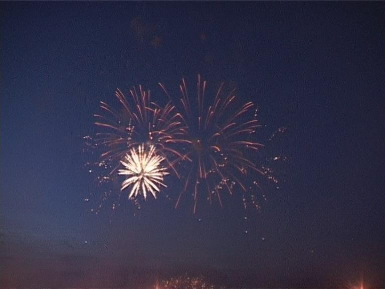 Фото фейерверков&nbsp;Фейерверков и пиротехнические шоу : 