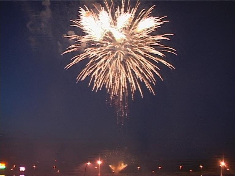 Фото фейерверков&nbsp;Фейерверков и пиротехнические шоу : 