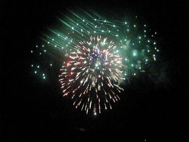 Фото фейерверков&nbsp;Фейерверков и пиротехнические шоу : 