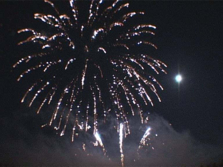 Фото фейерверков&nbsp;Фейерверков и пиротехнические шоу : 