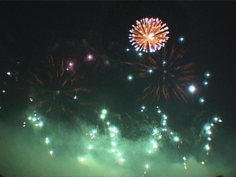 Фото фейерверков&nbsp;Фейерверков и пиротехнические шоу : 