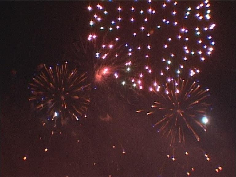Фото фейерверков&nbsp;Фейерверков и пиротехнические шоу : 
