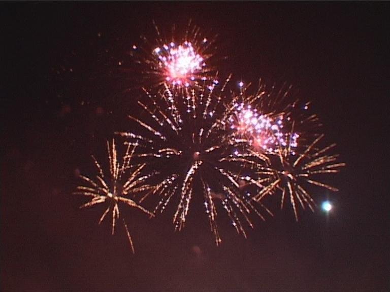 Фото фейерверков&nbsp;Фейерверков и пиротехнические шоу : 