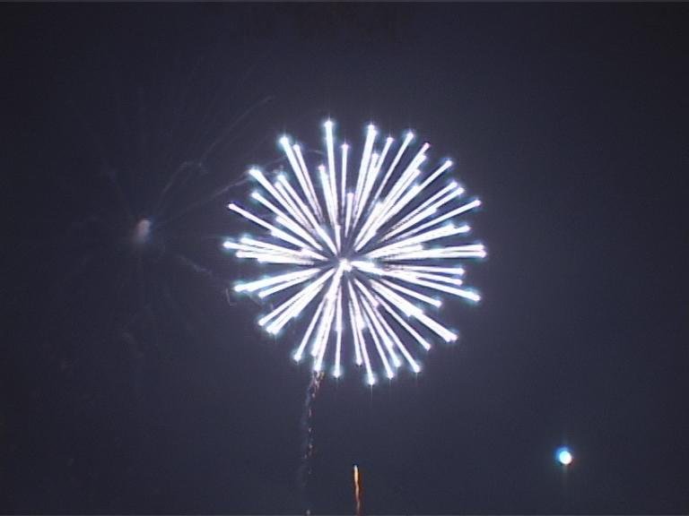 Фото фейерверков&nbsp;Фейерверков и пиротехнические шоу : 