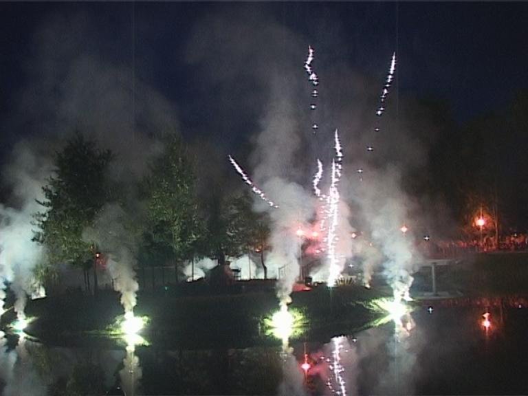 Фото фейерверков&nbsp;Фейерверков и пиротехнические шоу : 