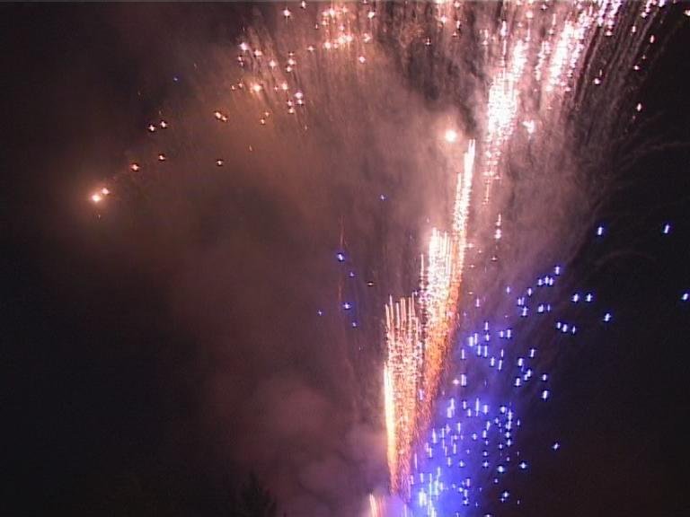 Фото фейерверков&nbsp;Фейерверков и пиротехнические шоу : 