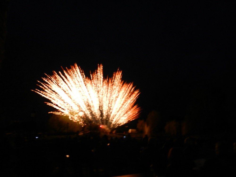 Фото фейерверков&nbsp;Фейерверков и пиротехнические шоу : 