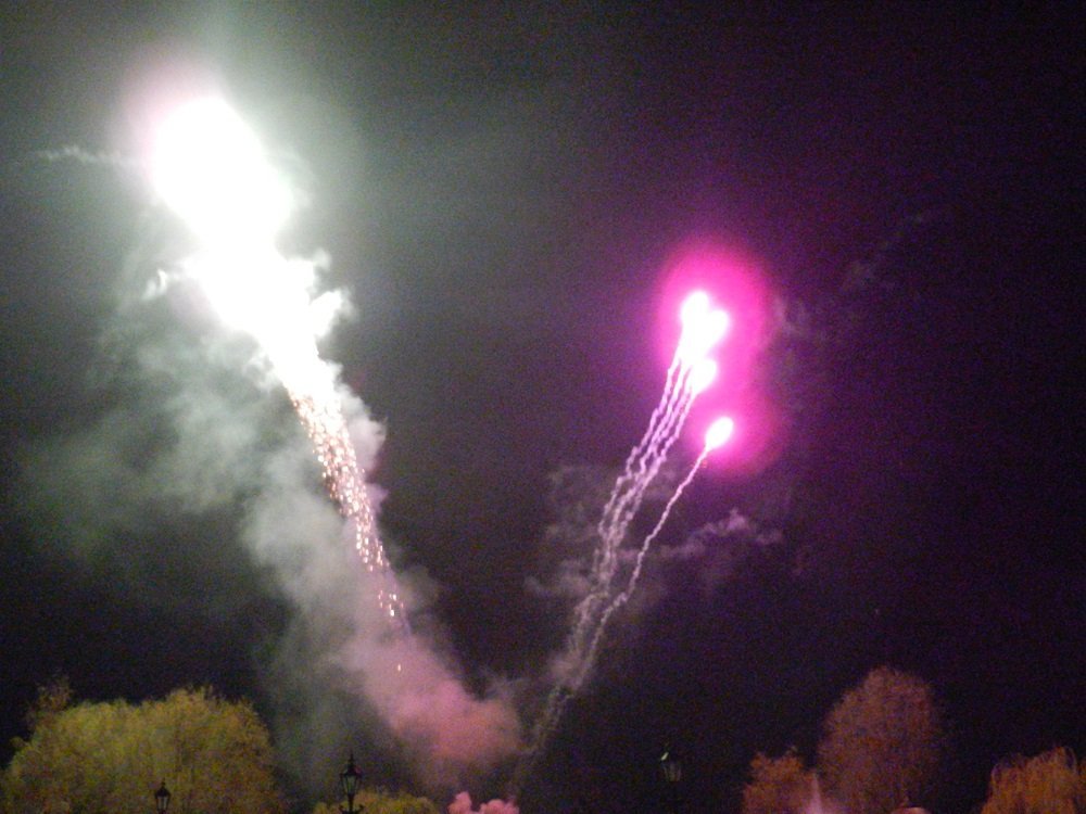 Фото фейерверков&nbsp;Фейерверков и пиротехнические шоу : 