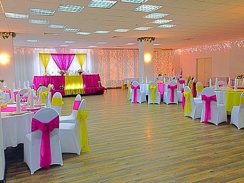 банкетные залы белый и фисташковый&nbsp;Загородный отель "Анива" : 