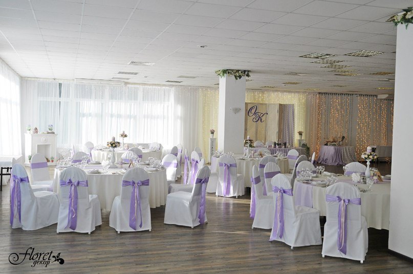 банкетные залы белый и фисташковый&nbsp;Загородный отель "Анива" : 