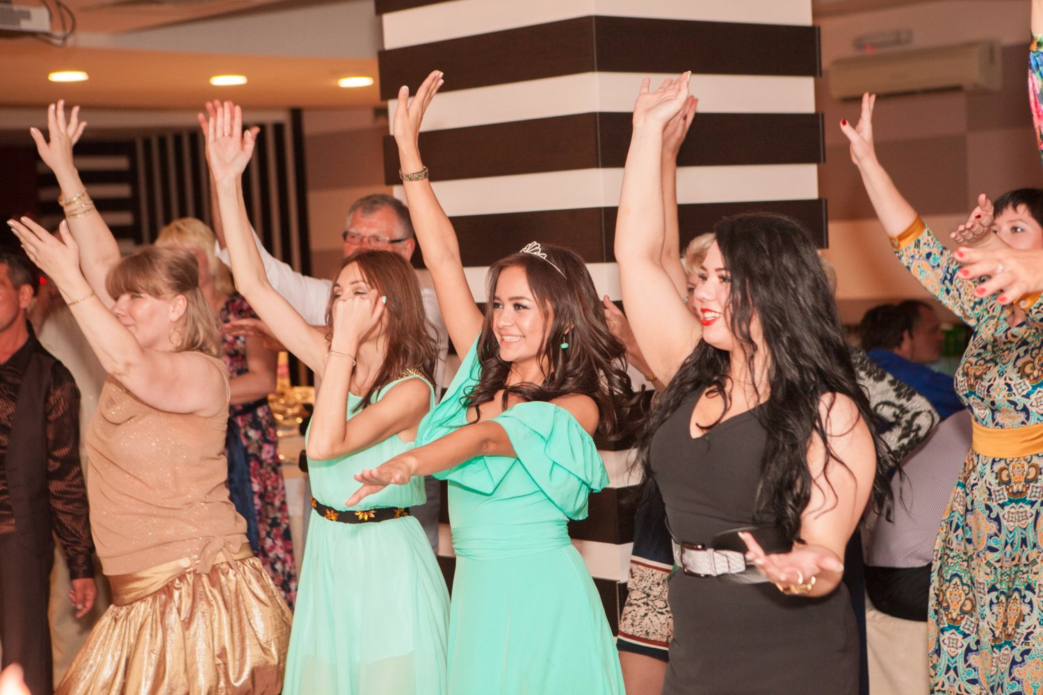 танец.jpg – Ведущая свадеб, свадебный регистратор |  в Уфе - 1 из 11