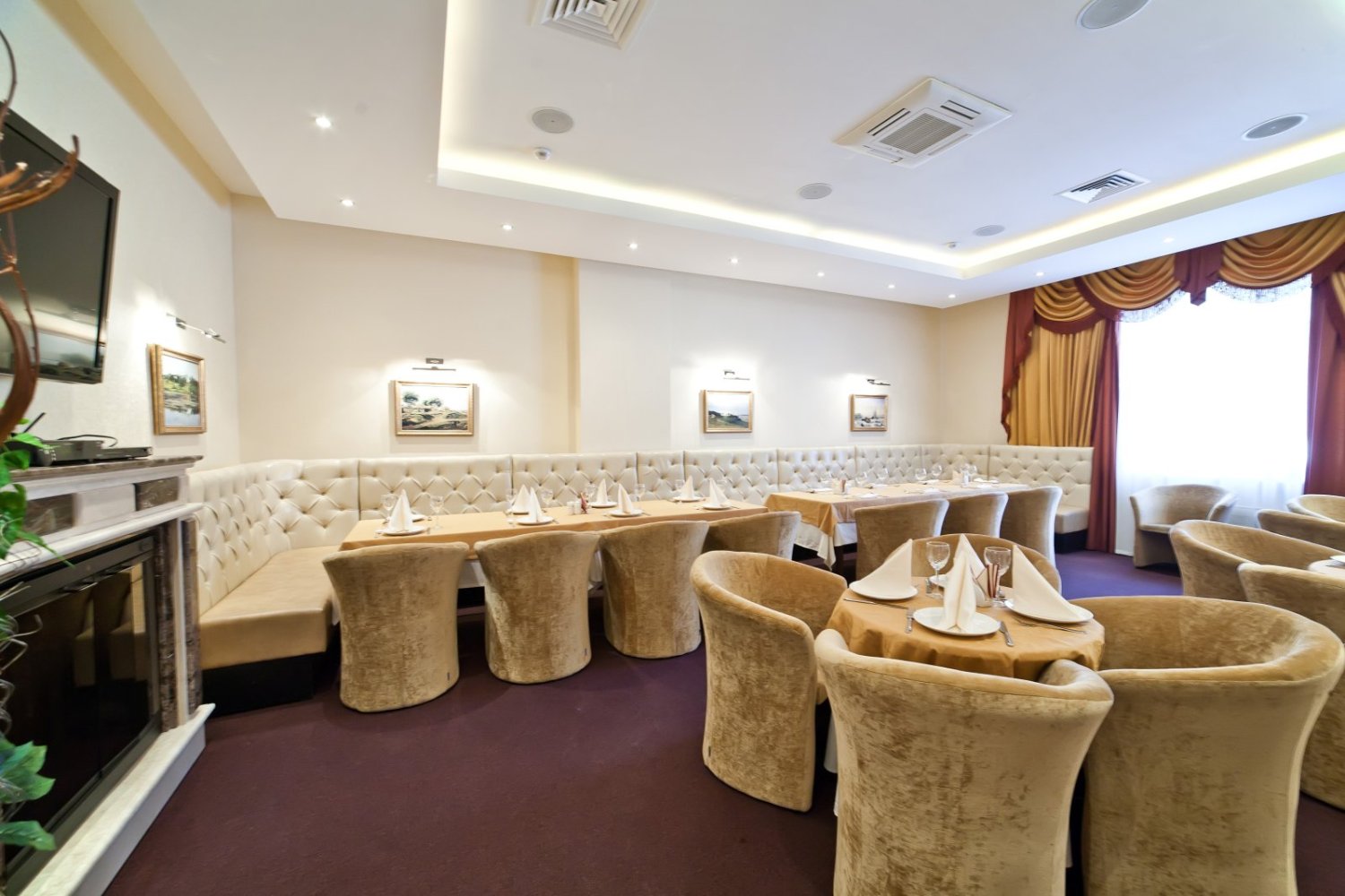 Залы ресторана "Вояж"&nbsp;Ресторан "Вояж" Домодедово : 