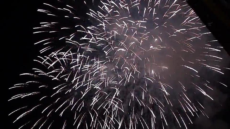 HD_Best_of_2008_fireworks_Feuerwerke_200 – ПИРО-ГРАД фейерверки и воздушные шары | Шоу-программа в Балаково - 1 из 17