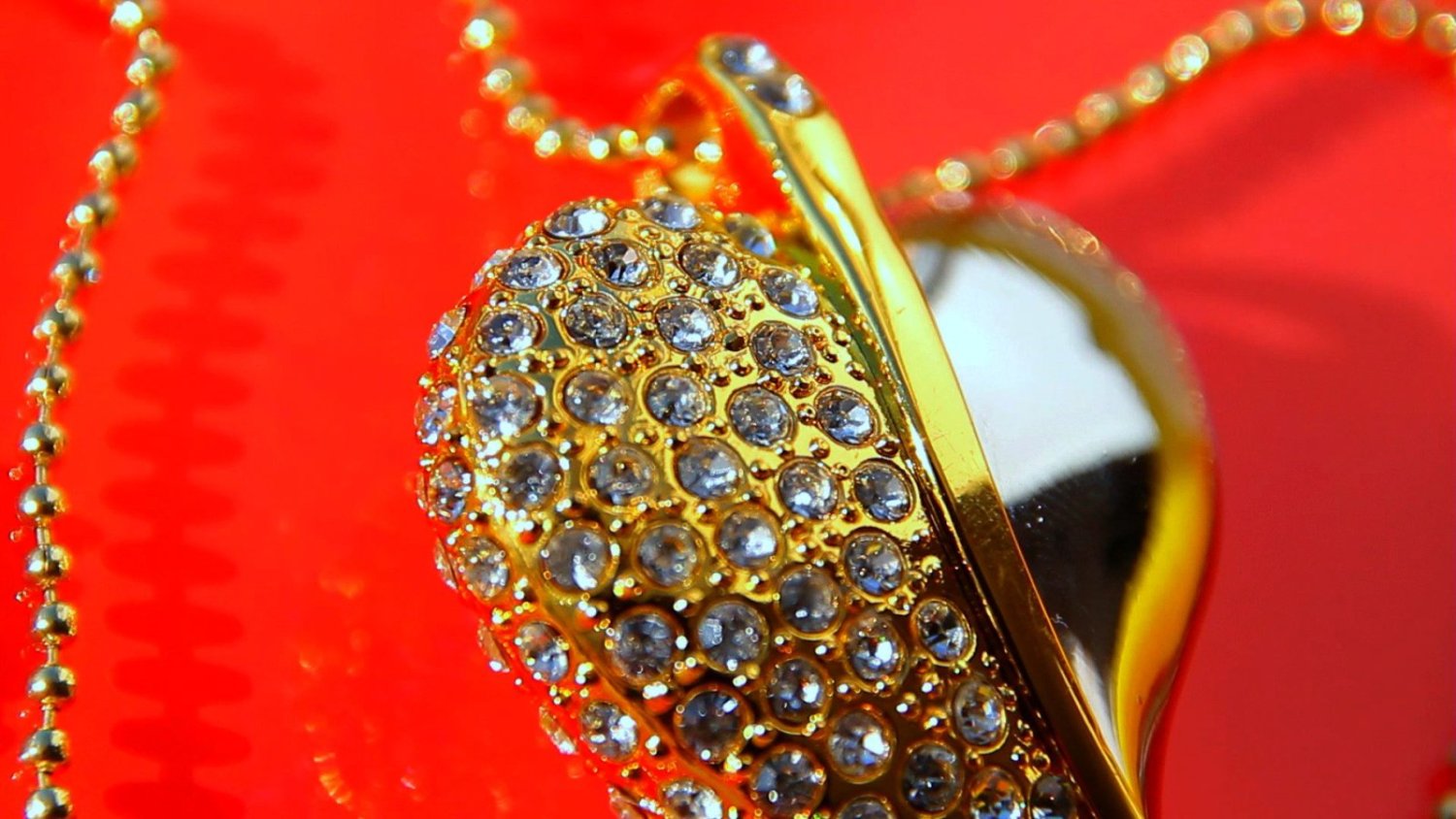 Наш подарок для Вас!&nbsp;Видеооператор Антон Голубев : 