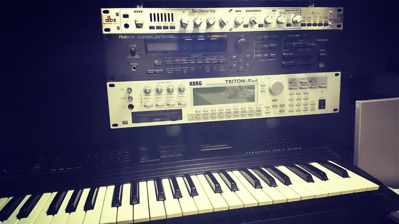 Студия&nbsp;Запишите песню в студии "Диалог" : 