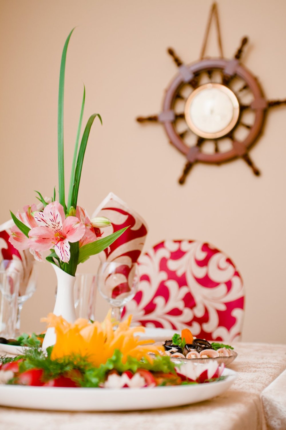 Ресторан "Ла-Рошель" Ейск&nbsp;Ресторан "Ла-Рошель" г. Ейск, тел.88613222013 : 