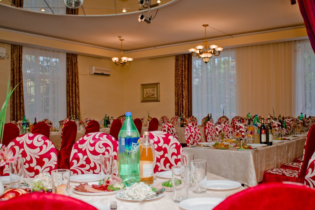 Ресторан "Ла-Рошель" Ейск&nbsp;Ресторан "Ла-Рошель" г. Ейск, тел.88613222013 : 