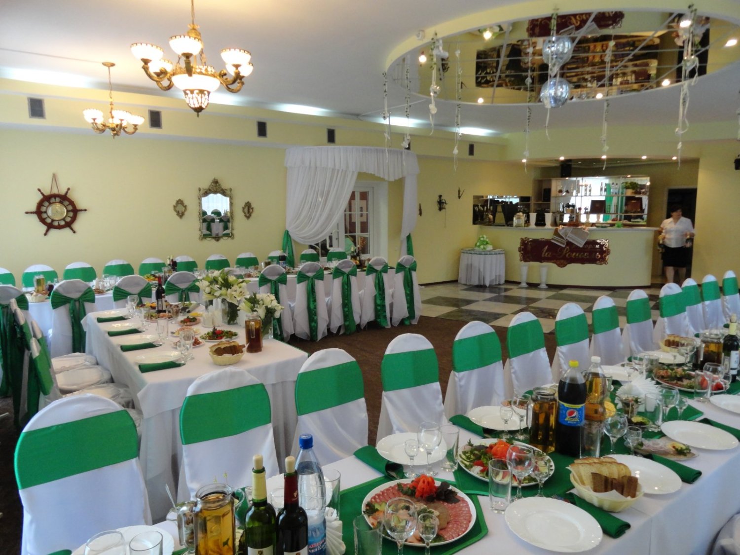 Свадебный фотоальбом&nbsp;Ресторан "Ла-Рошель" г. Ейск, тел.88613222013 : 