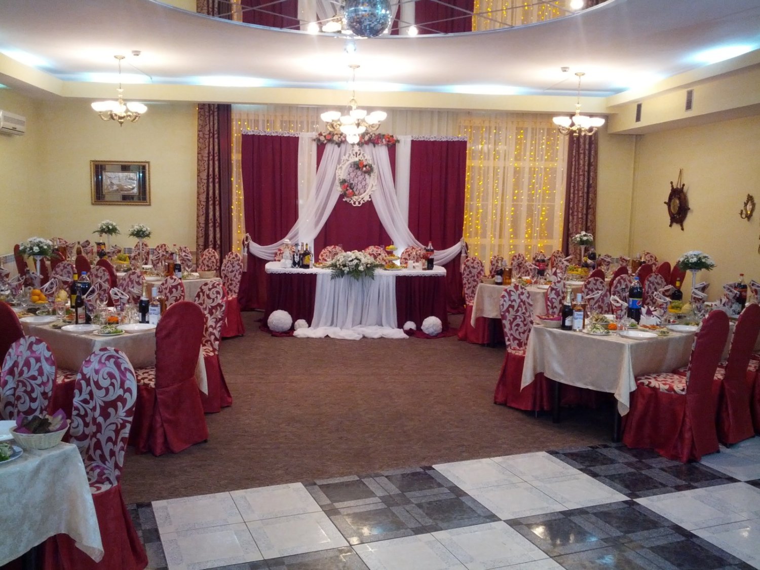 Свадебный фотоальбом&nbsp;Ресторан "Ла-Рошель" г. Ейск, тел.88613222013 : 