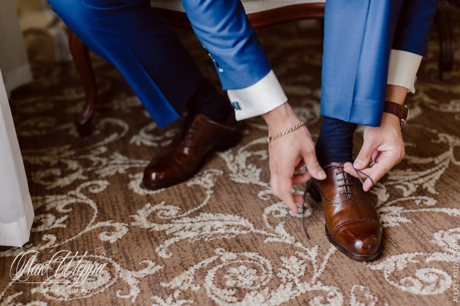 Красные ягоды на синем бархате Ильи и Дианы&nbsp;Свадебное агентство "ЛакШерри" : 