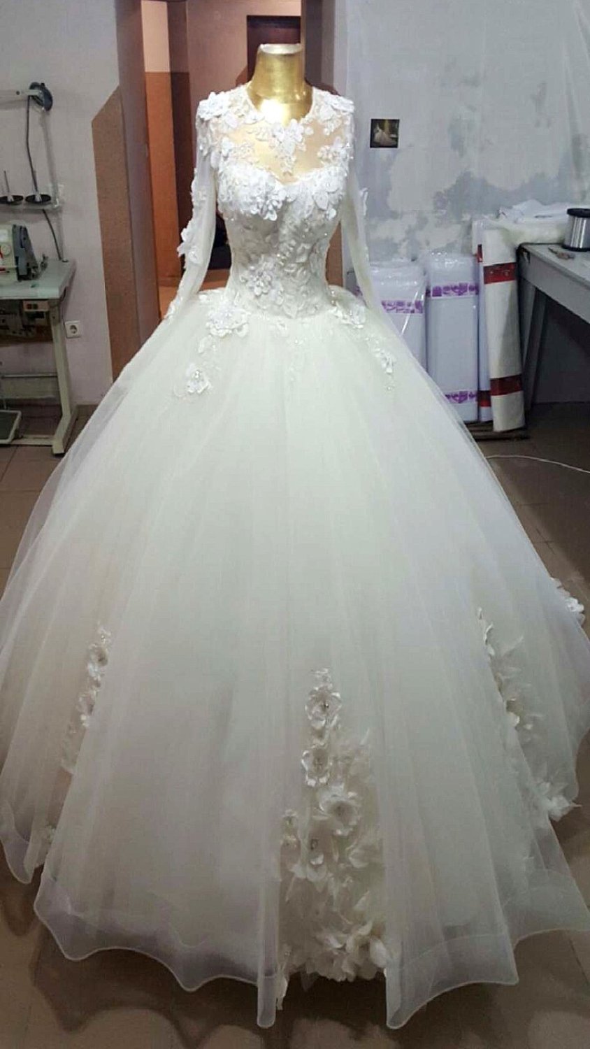 ПРОДАЖА СВАДЕБНЫХ ПЛАТЬЕВ ОТ  12000 ДО  48000 РУБЛЕЙ.&nbsp;СВАДЕБНЫЙ САЛОН "ГЕЛИНА" : 