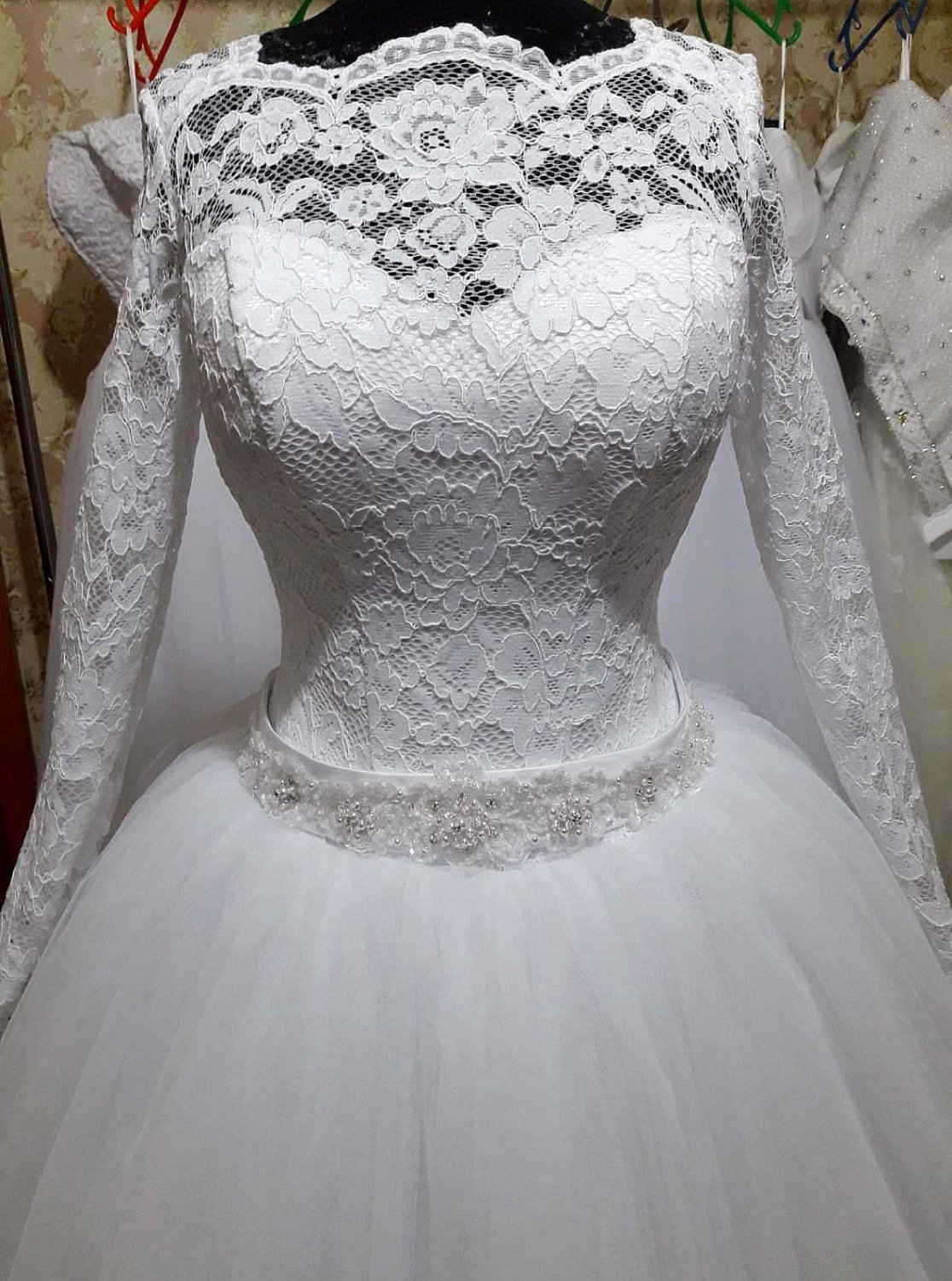 ПРОДАЖА СВАДЕБНЫХ ПЛАТЬЕВ ОТ  12000 ДО  48000 РУБЛЕЙ.&nbsp;СВАДЕБНЫЙ САЛОН "ГЕЛИНА" : 