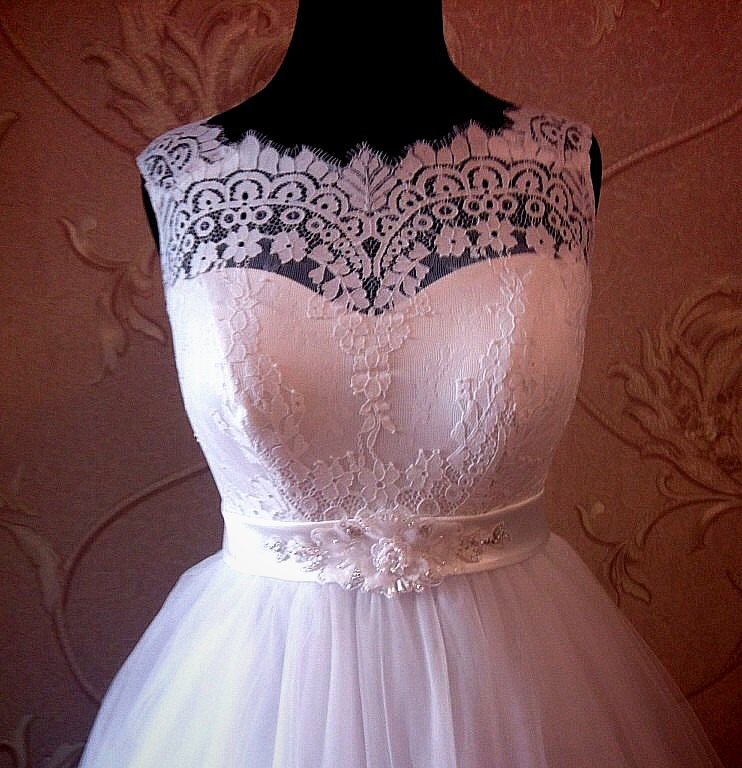 ПРОДАЖА СВАДЕБНЫХ ПЛАТЬЕВ ОТ  12000 ДО  48000 РУБЛЕЙ.&nbsp;СВАДЕБНЫЙ САЛОН "ГЕЛИНА" : 