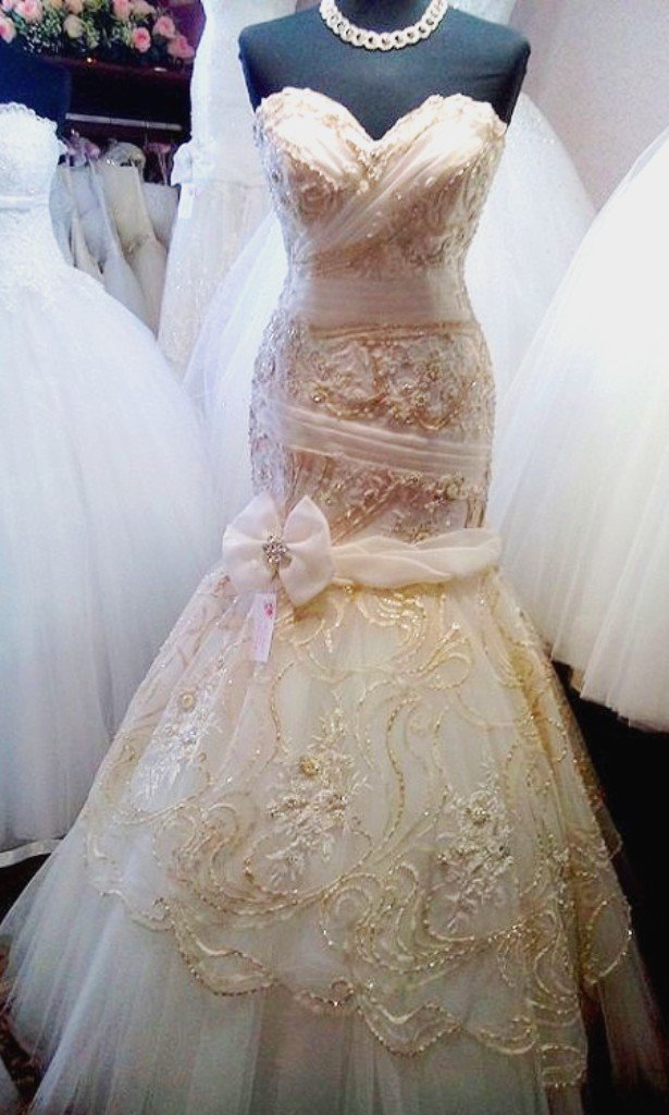 ПРОДАЖА СВАДЕБНЫХ ПЛАТЬЕВ ОТ  12000 ДО  48000 РУБЛЕЙ.&nbsp;СВАДЕБНЫЙ САЛОН "ГЕЛИНА" : 