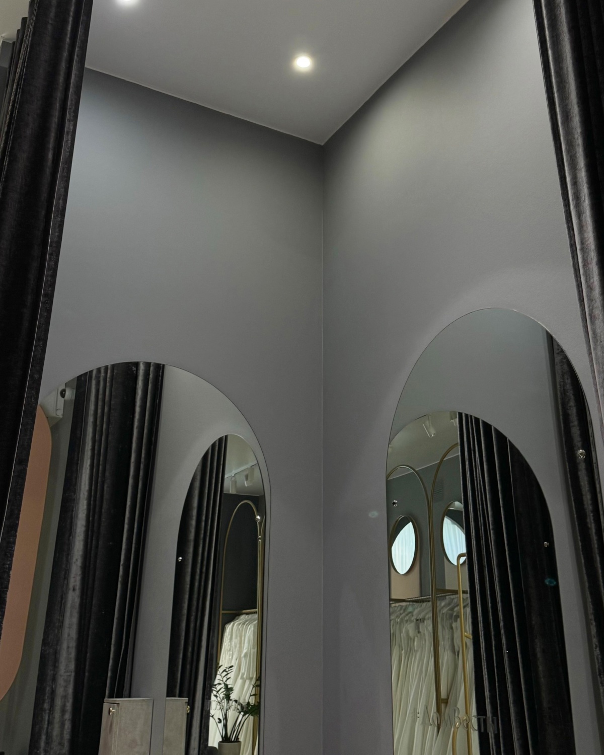 Свадебный салон Дом Весты&nbsp;Свадебный салон "Дом Весты" : 