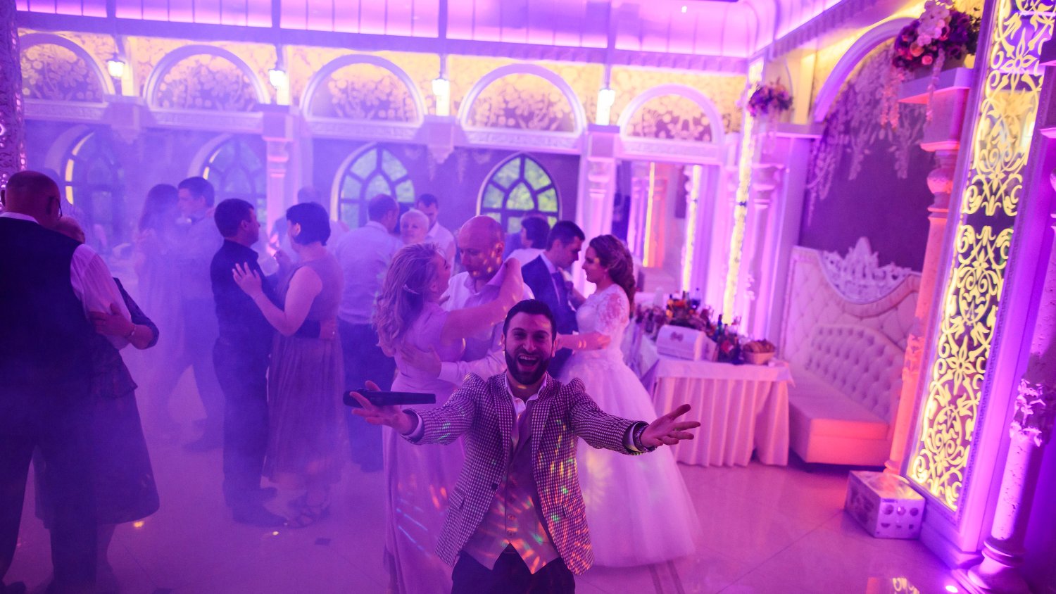 На моих праздниках!&nbsp;Ведущий Давид Габриелян : 