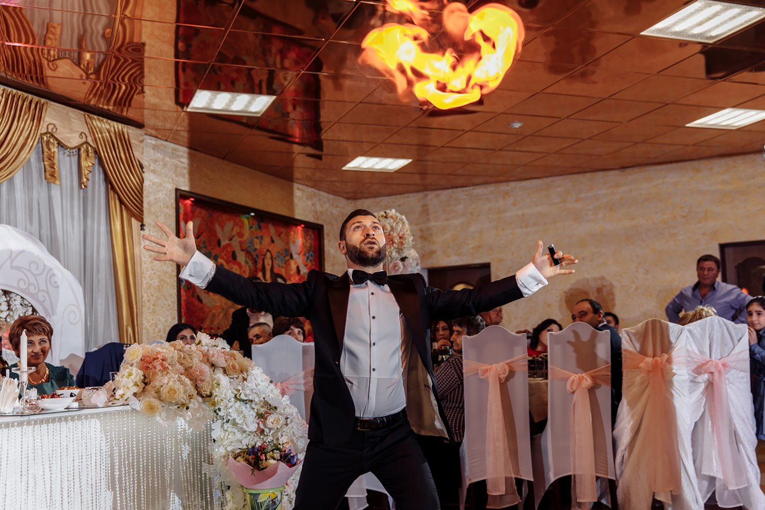 На моих праздниках!&nbsp;Ведущий Давид Габриелян : 